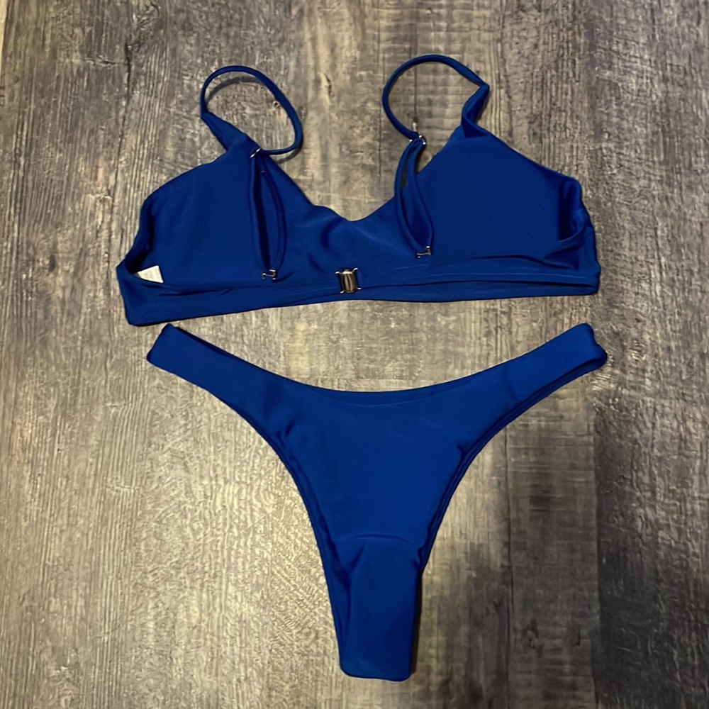 Blue bikini set - Picture 2 of 4
